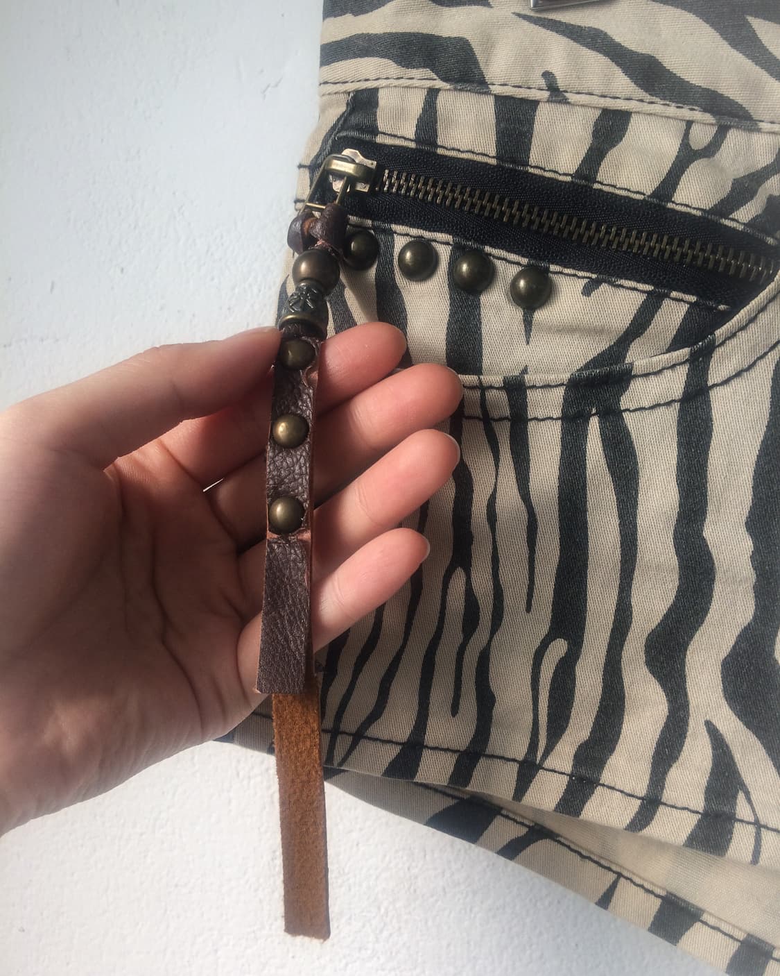 Stud point zebra pattern micro pants 상품이미지3