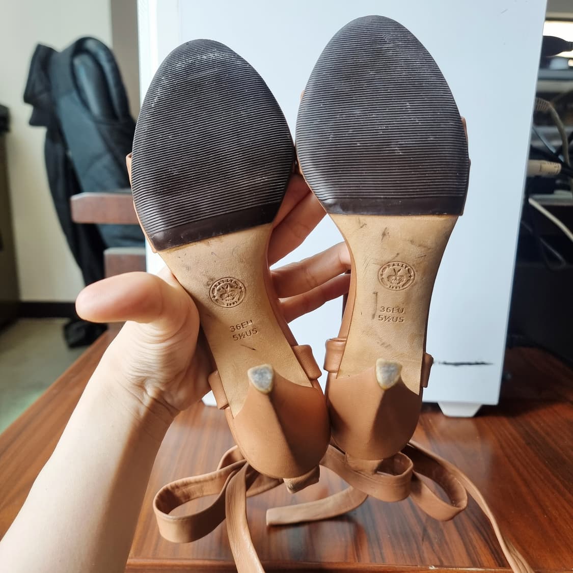 발리 Bally 양가죽100% 샌들 힐 하이힐 구두 슈즈 (230/36) 상품이미지9