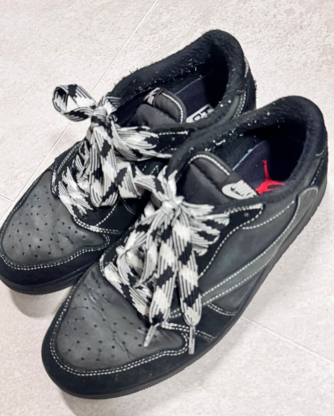 (거의새것) 나이키 스캇 블랙팬텀 265 상품이미지1