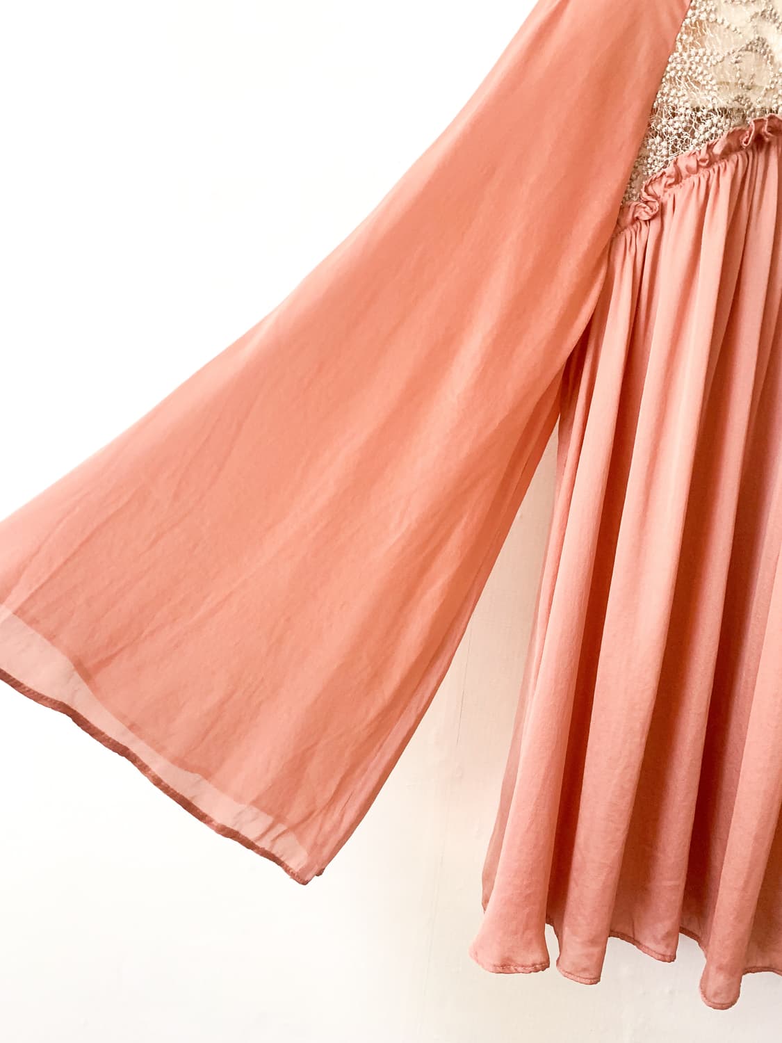 [S] 폴앤조 실크 레이스 셔링 블라우스 상품이미지6