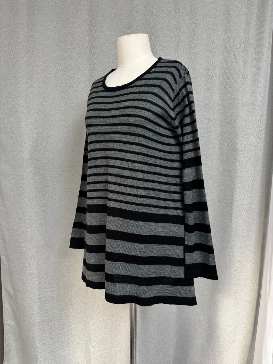 재패니즈 스트라이프 변형 스퀘어 헴라인 탑 상품이미지2