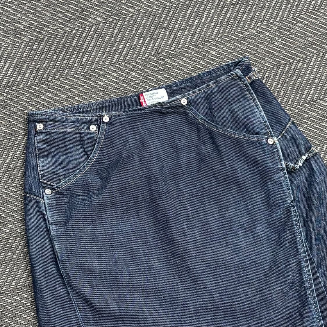 리바이스 엔지니어드 데님 랩 스커트 V0578  상품이미지3