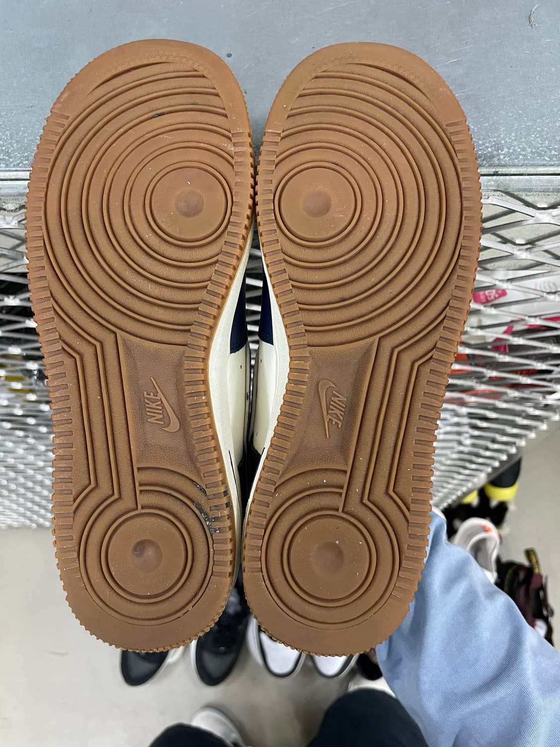 나이키 에어포스1 미드나잇 네이비 250 상품이미지6
