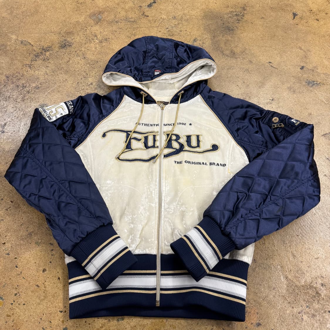 후부 벨벳 크림 네이비 숏패딩  상품이미지2