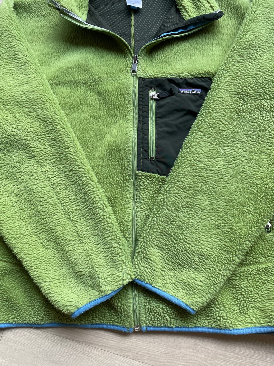 파타고니아 레트로x 스파우트 그린 자켓 상품이미지5