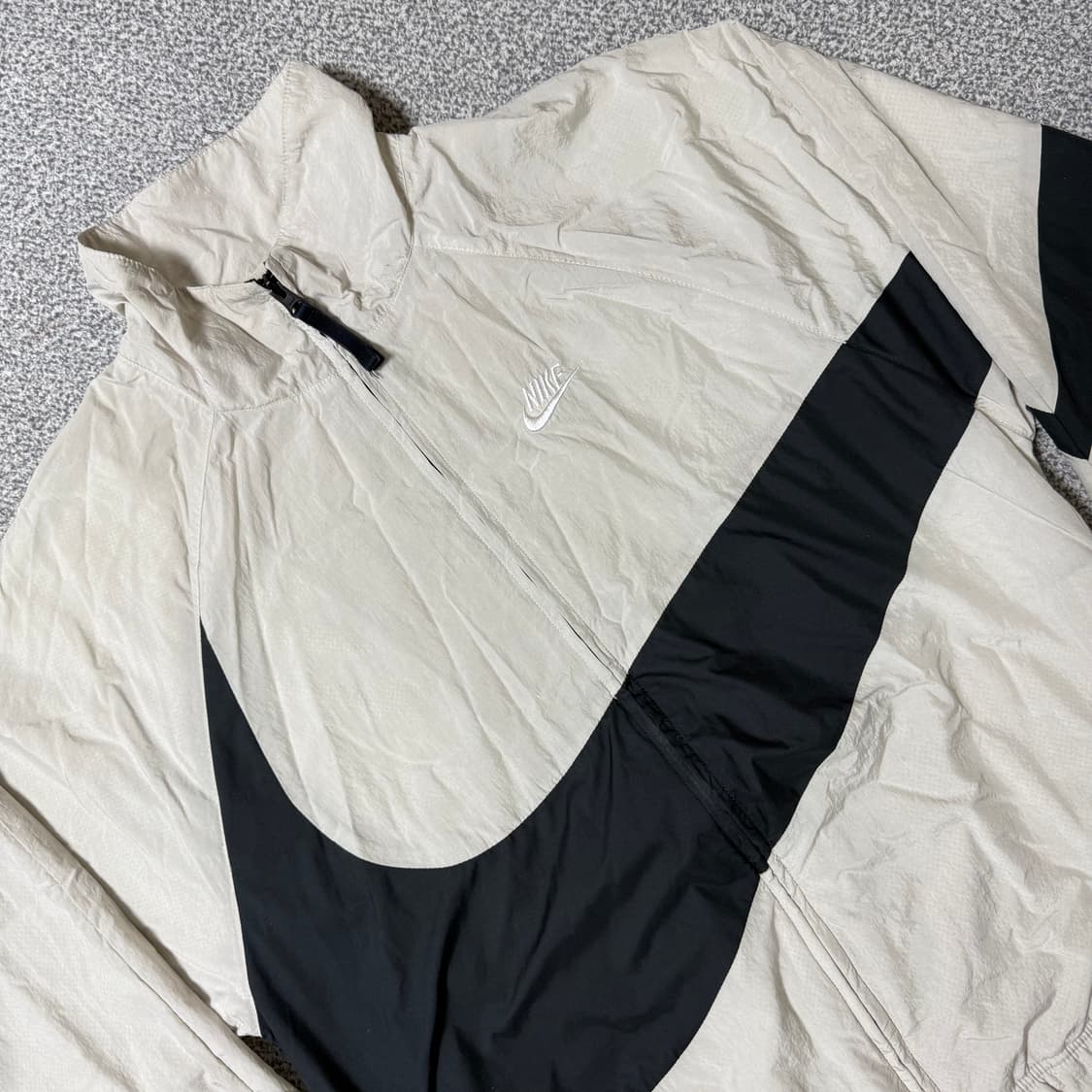 [정가 17만원] 나이키 스우시 바람막이 상품이미지4