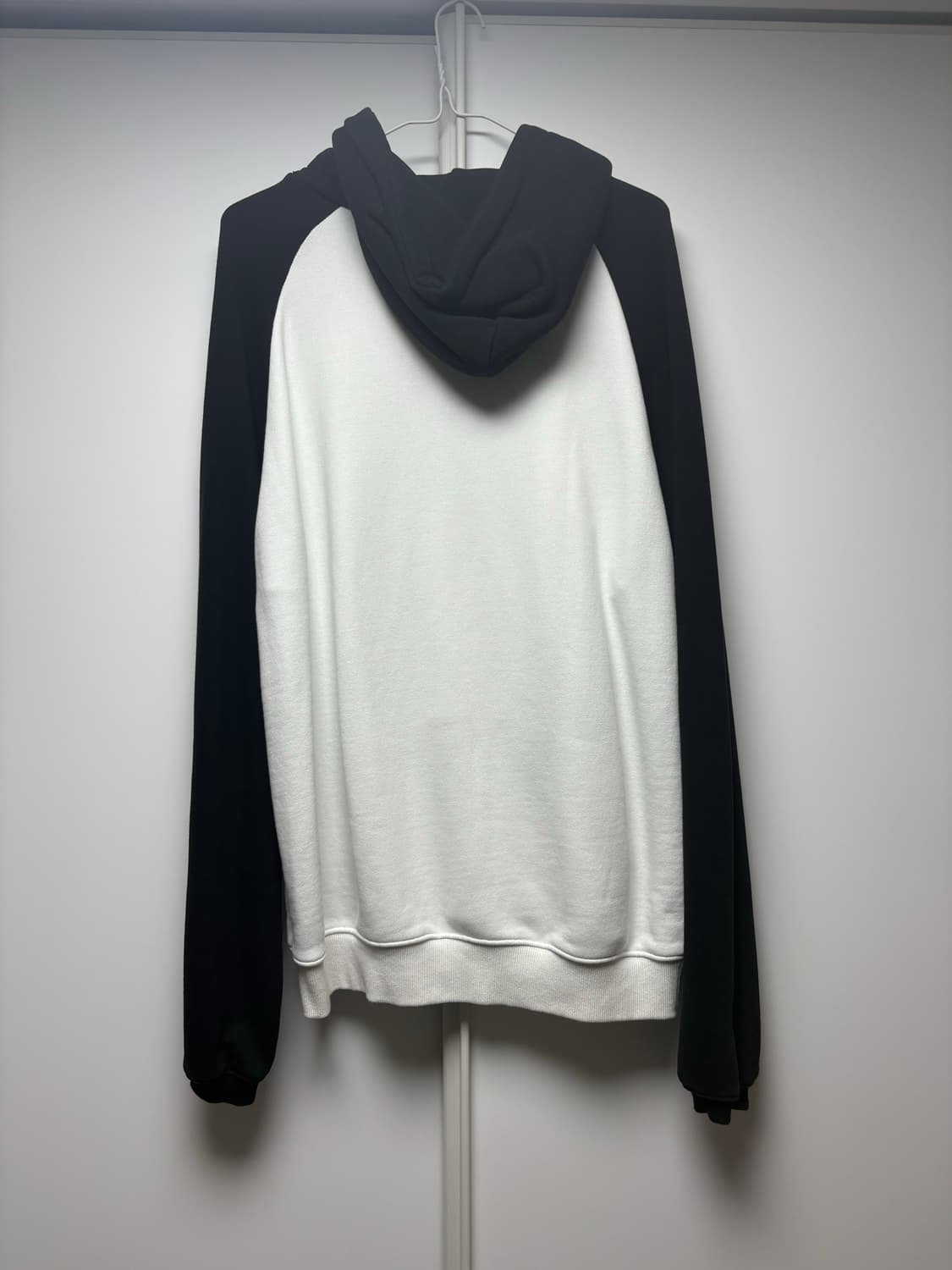 더뮤지엄비지터 후드 상품이미지4