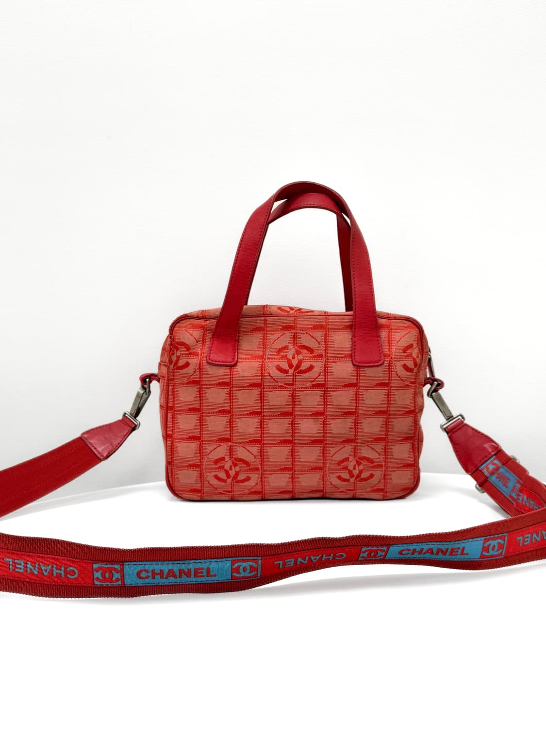 샤넬 뉴 트래블 라인 2WAY 미니 보스턴백 상품이미지4