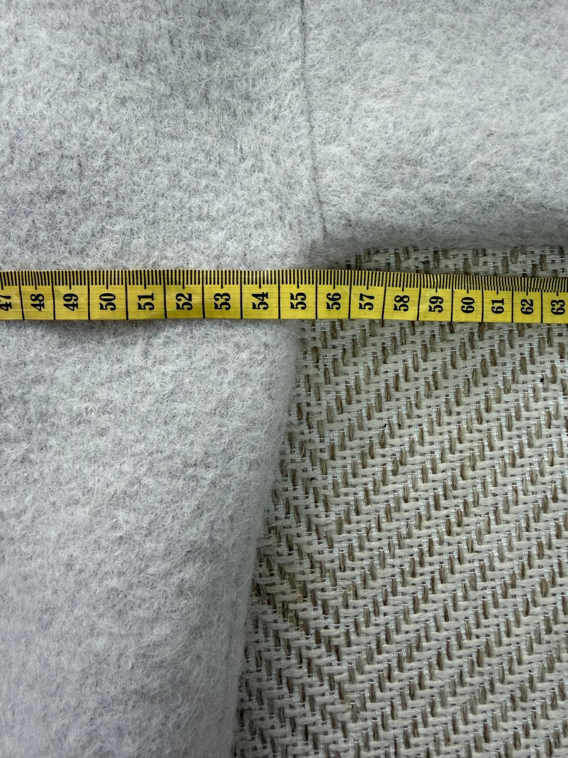 매장판정품) AMI 아미 24ss 하트 로고 여성니트 L 상품이미지9