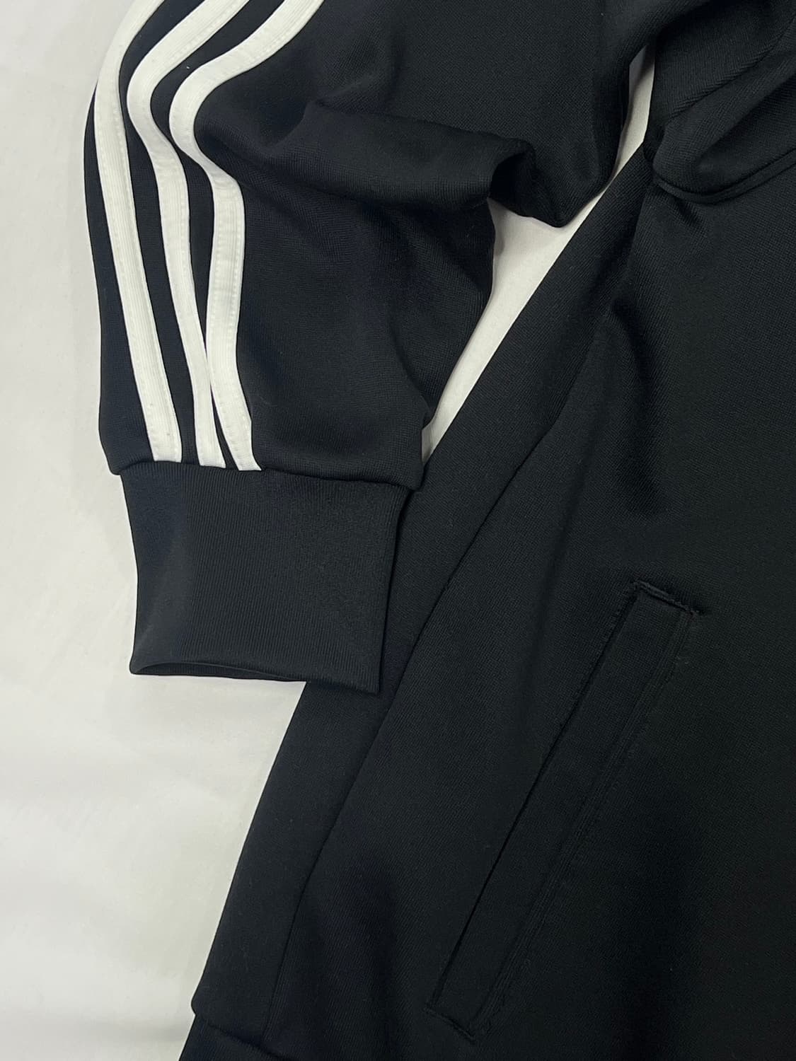 아디다스 슈퍼스타 파이어버드 블랙 트랙탑 상품이미지4