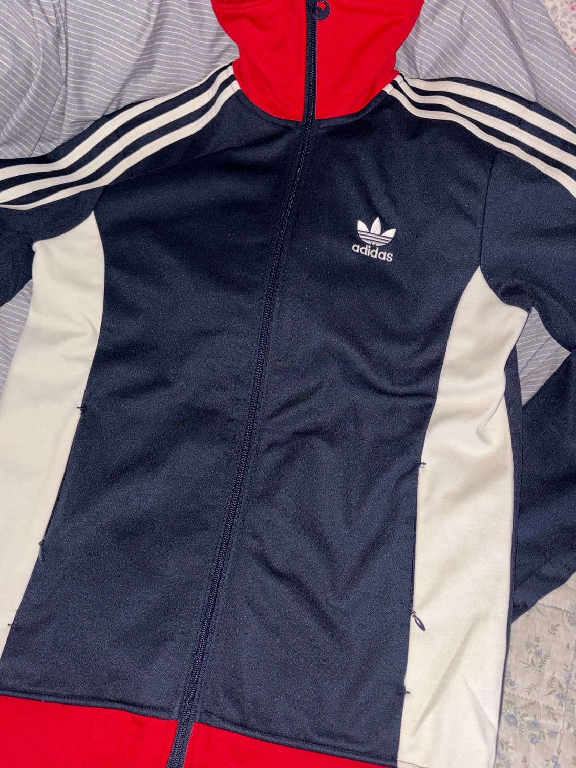 아디다스 유로파 네이비 레드 져지 상품이미지1