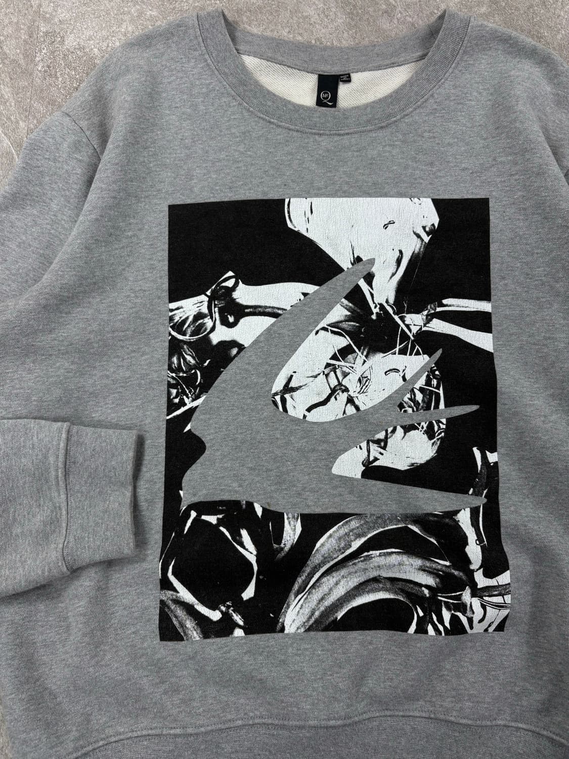 - Alexander Mcqueen Gray Sweatshirt  상품이미지2