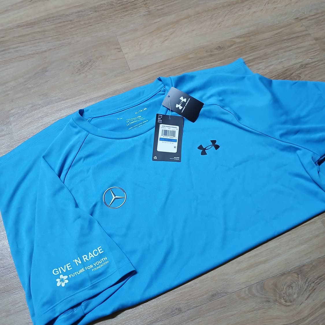 택붙은 미사용 underarmour 벤츠 언더아머 반팔티 기능티 상품이미지2