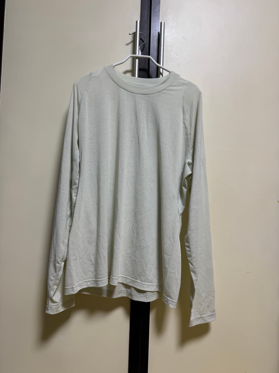 uvu 롱슬리브 사이즈 m 상품이미지1