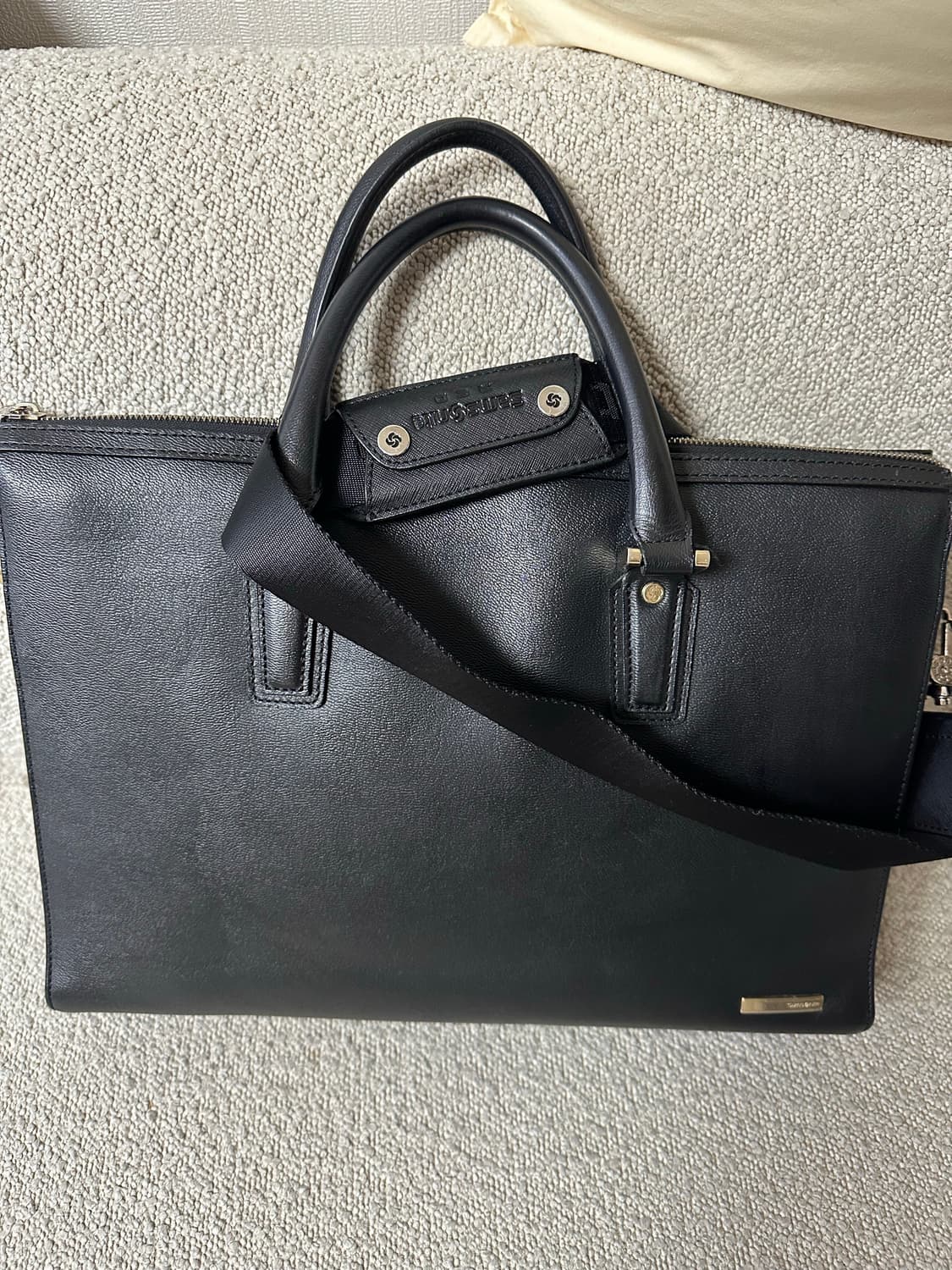 샘소나이트 레드 서류가방 팝니다 상품이미지2