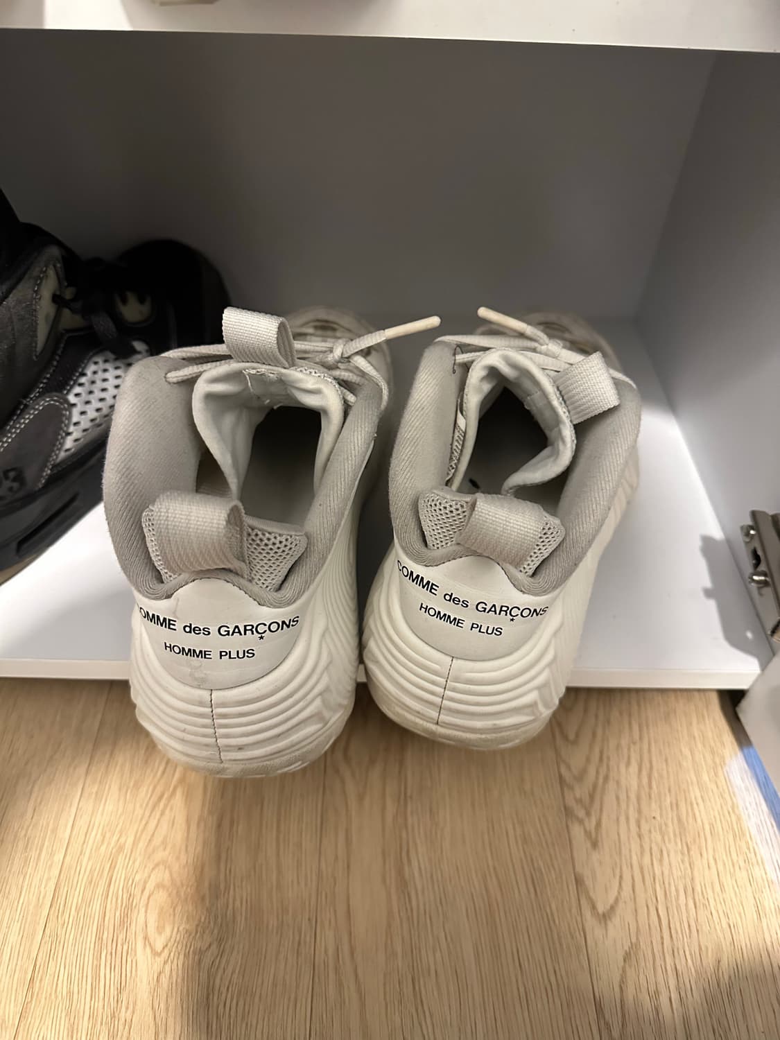 꼼데가르송 에어 폼포짓 265 상품이미지1