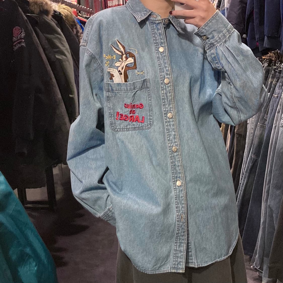 [IM] 90s 워너브로스 루니툰즈 자수 데님 셔츠 상품이미지3