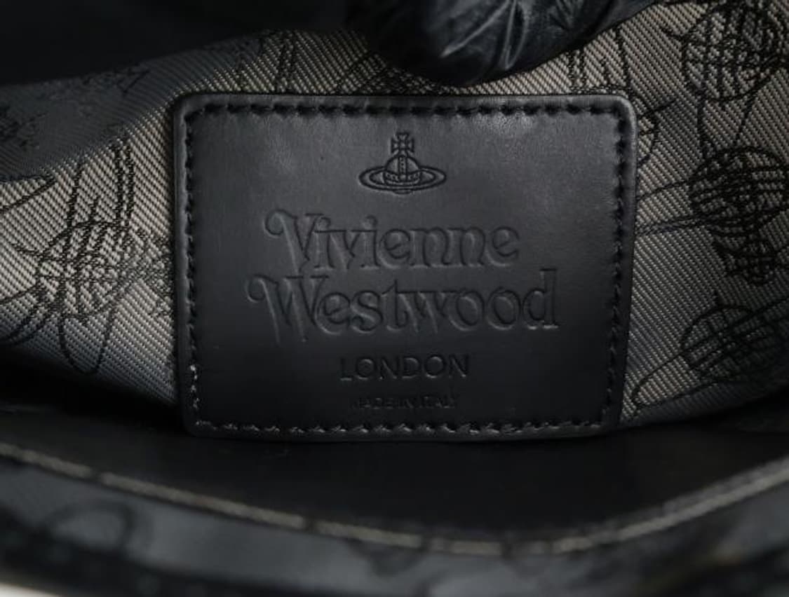 Vivienne westwood블랙 레더 폴드 백 상품이미지8