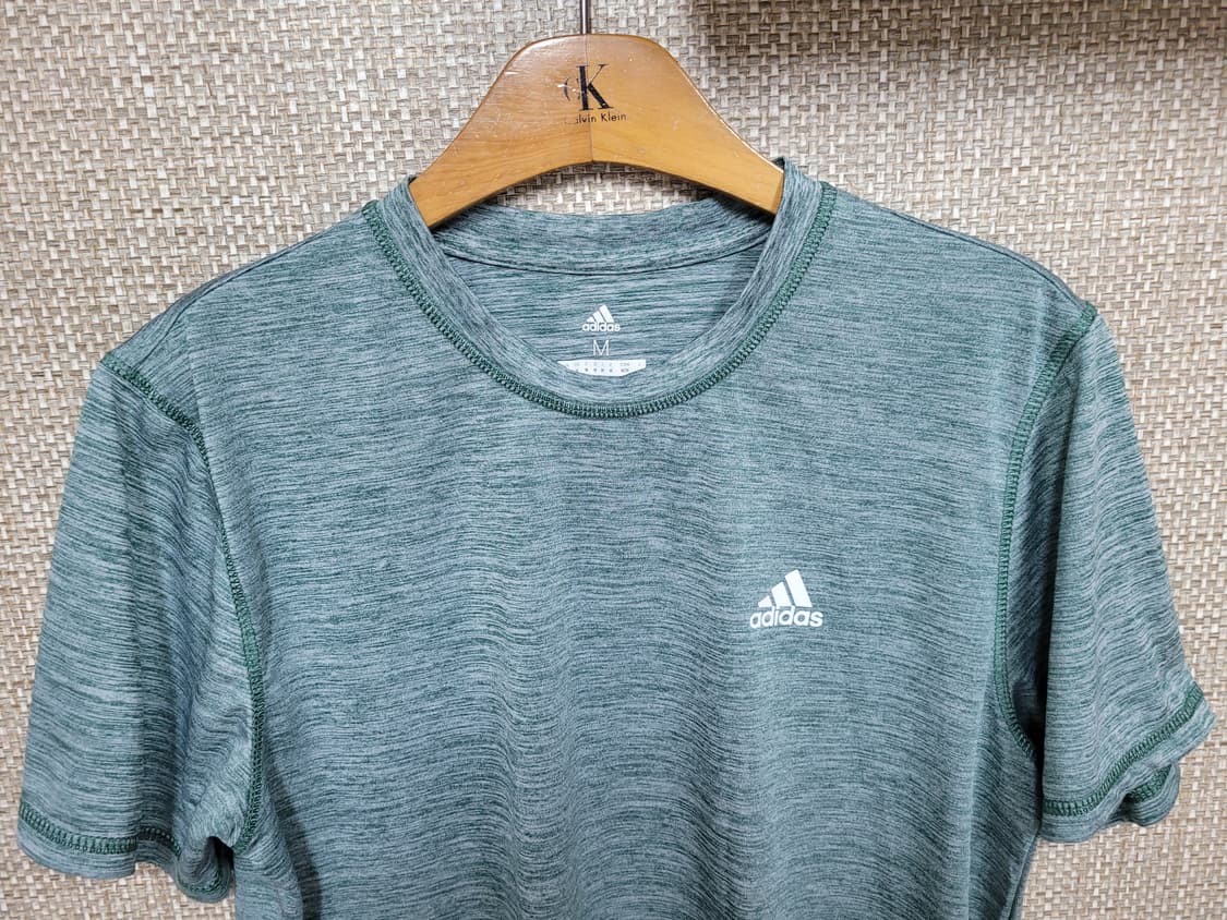 M사이즈 아디다스 기능성 반팔 헬스 런닝 운동 상품이미지2