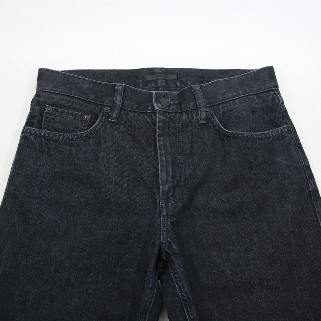 (착용컷) 유니클로 x HELMUT LANG 데님 팬츠 (남성용 31) 상품이미지5