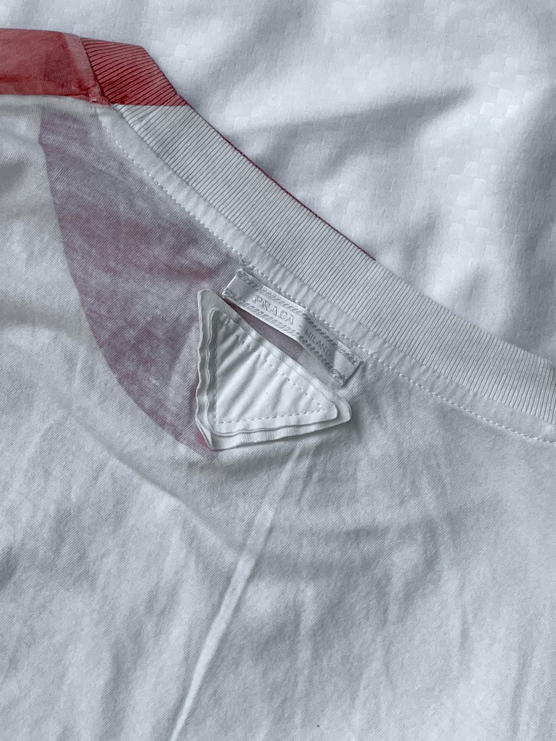 프라다 로고 티셔츠 상품이미지1