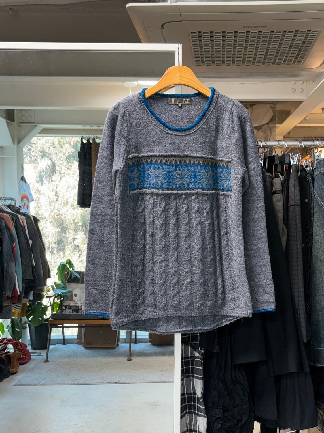 아츠로 타야마 알파카 니트 상품이미지1