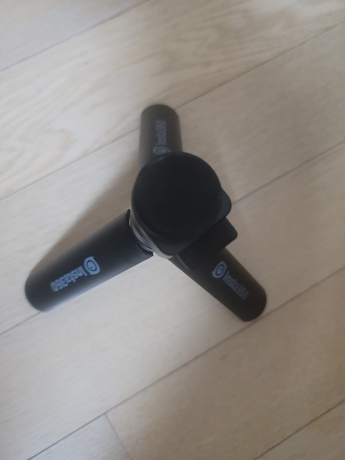 정품 인스타360 불릿타임 핸들 삼각대 상품이미지4