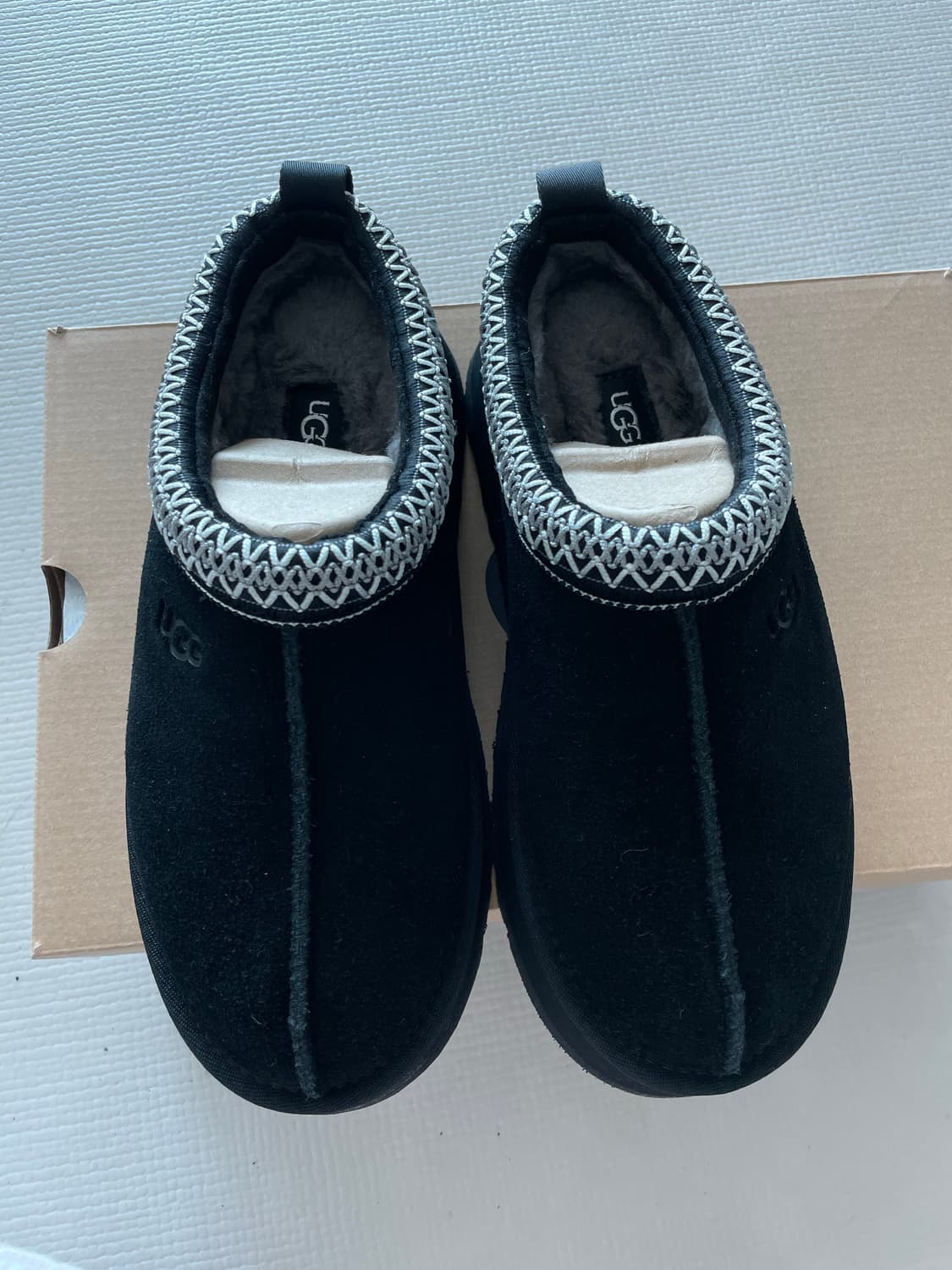 새상품 어그 타즈 블랙 240 상품이미지4