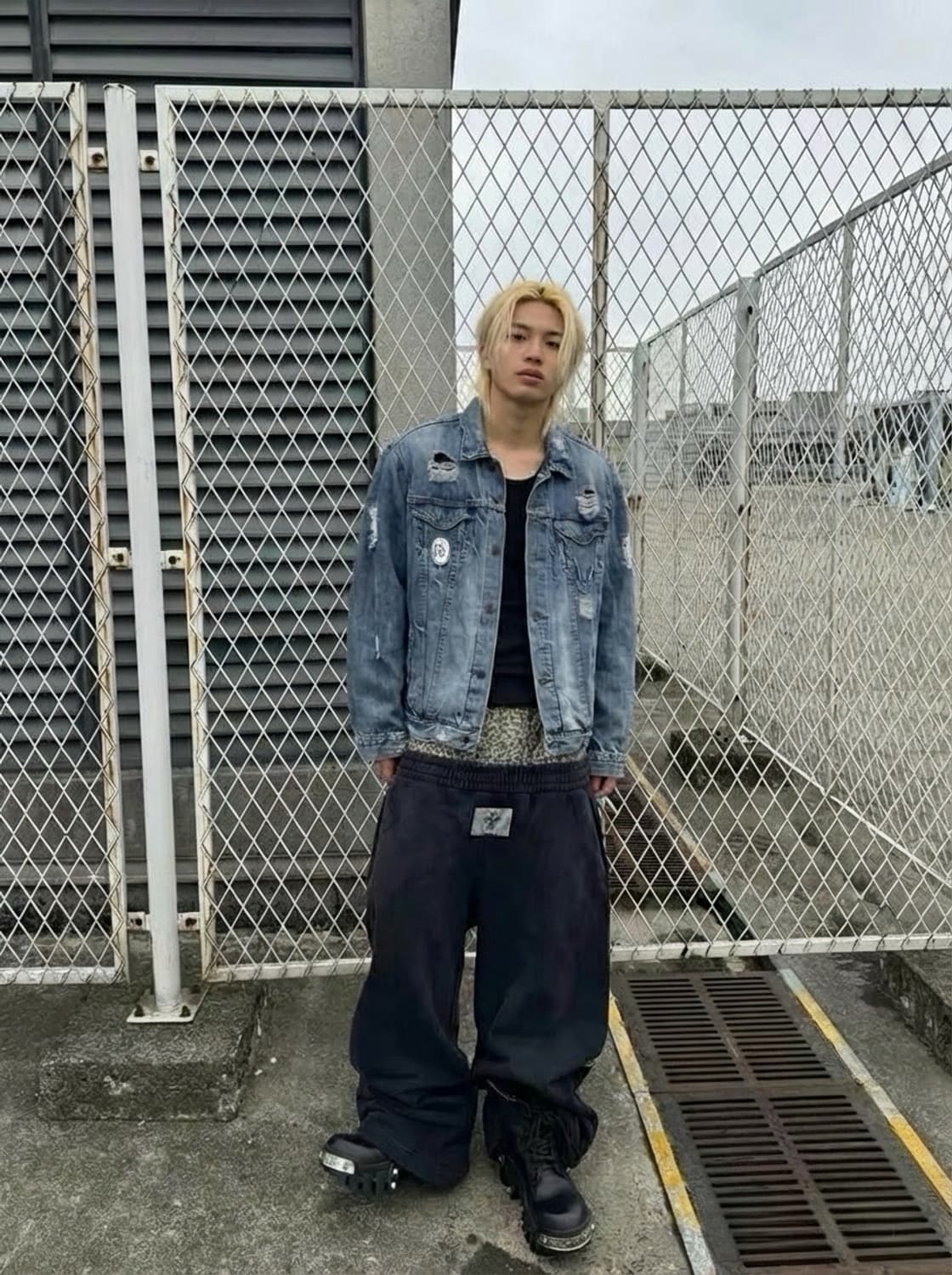 리바이스 72334 데님자켓 본페인팅 커스텀 상품이미지2