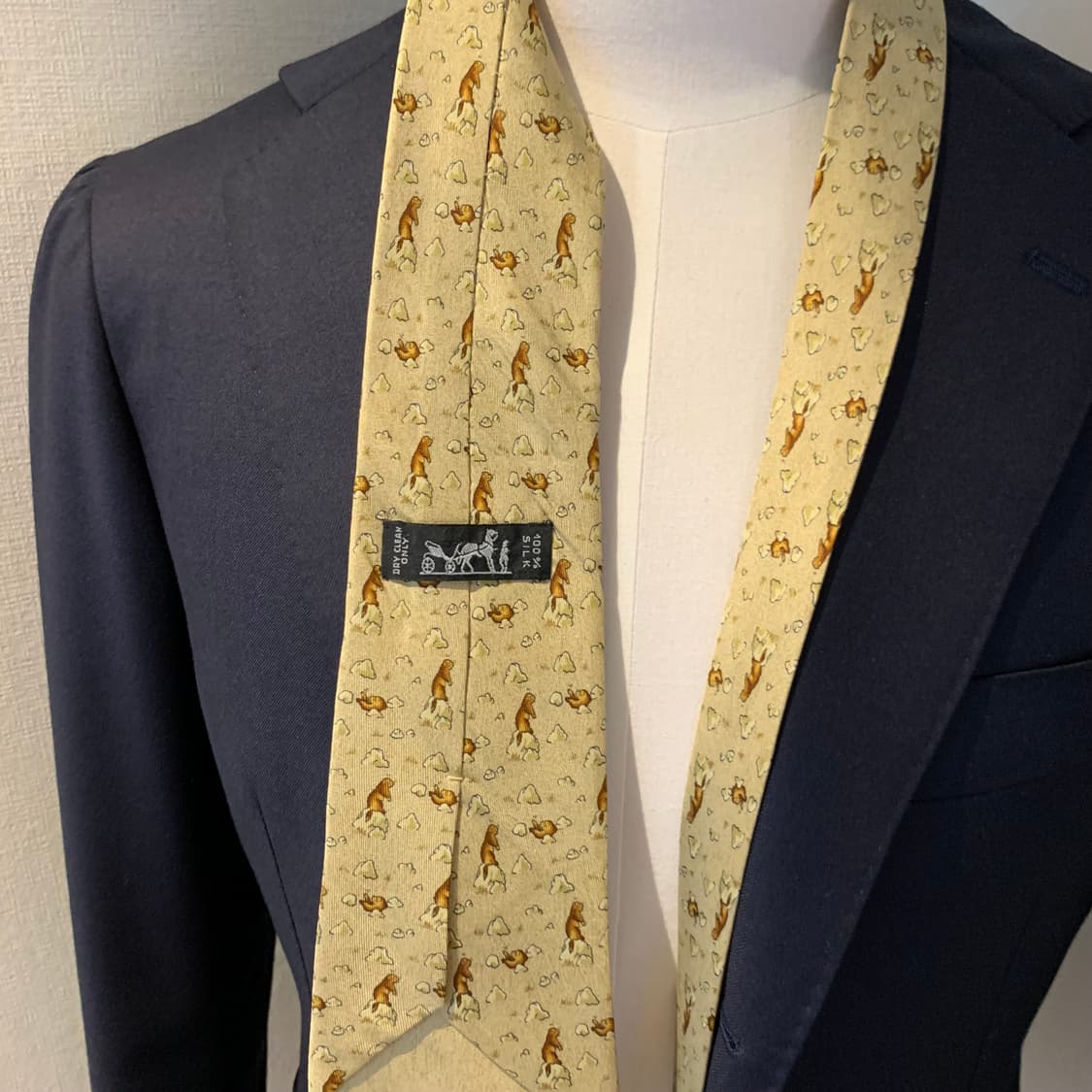 에르메스(HERMES) 프랑스 명품 100실크 혼주 정장넥타이 A+등급 상품이미지2