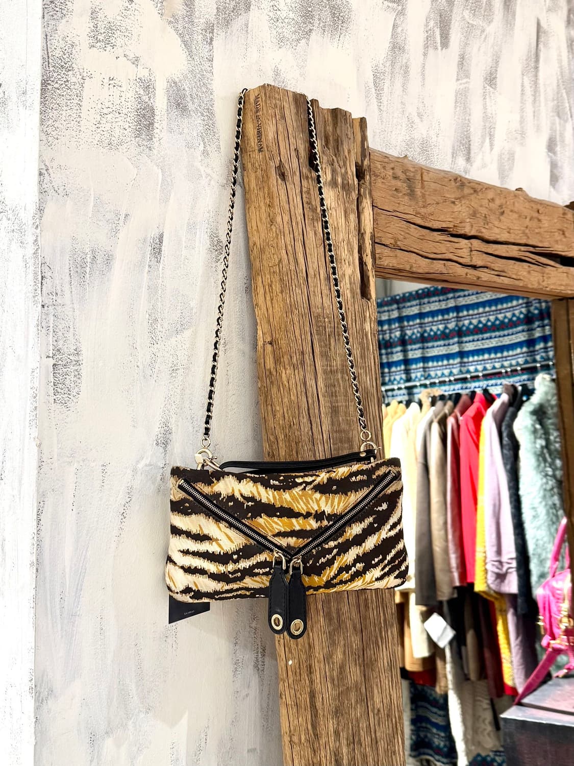 돌체앤가바나 타이거 그래픽 미니 체인 백 상품이미지1