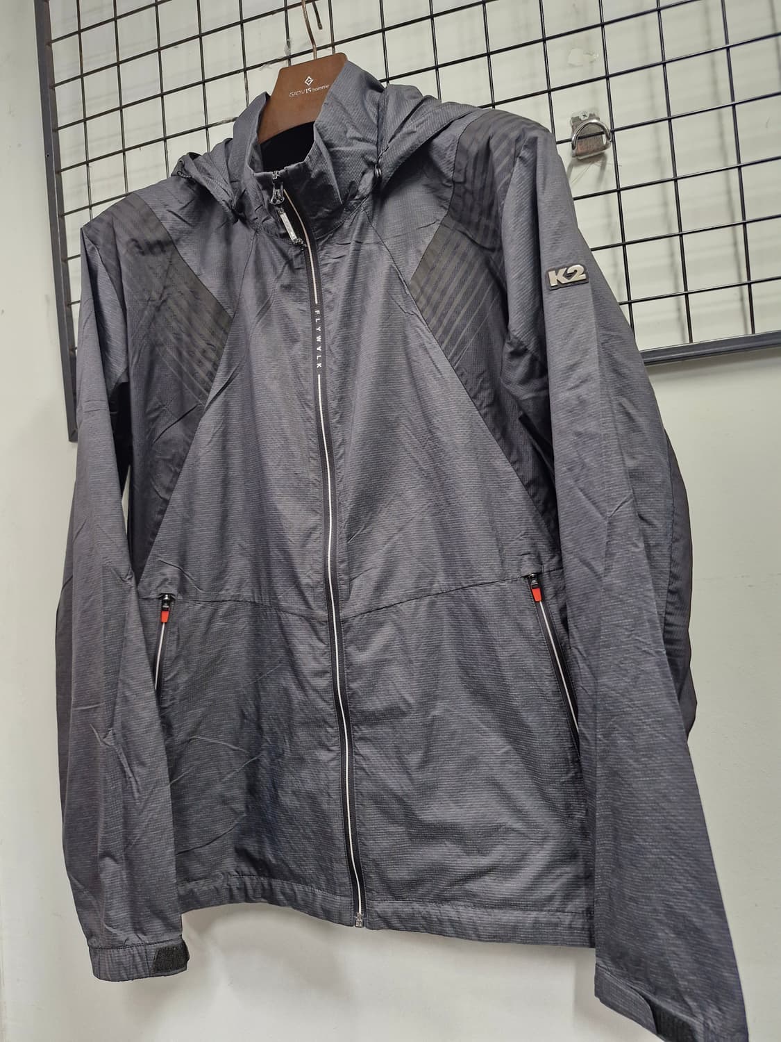 110XXL K2 후드 바람막이 자켓. 상품이미지3