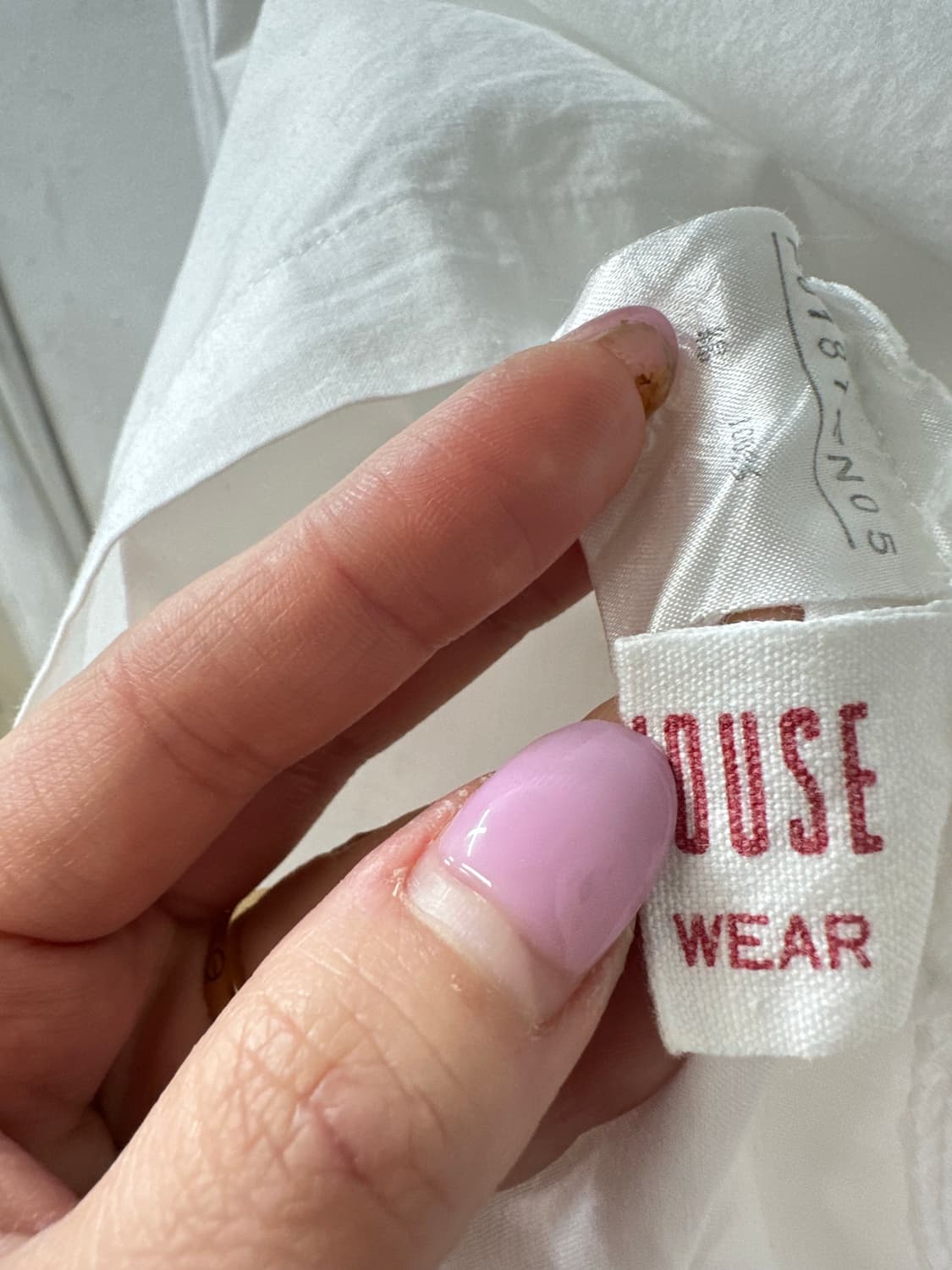 Pink House 핑크하우스 둥근카라프릴 핀턱 레이스 퍼프소매블라우스 상품이미지8