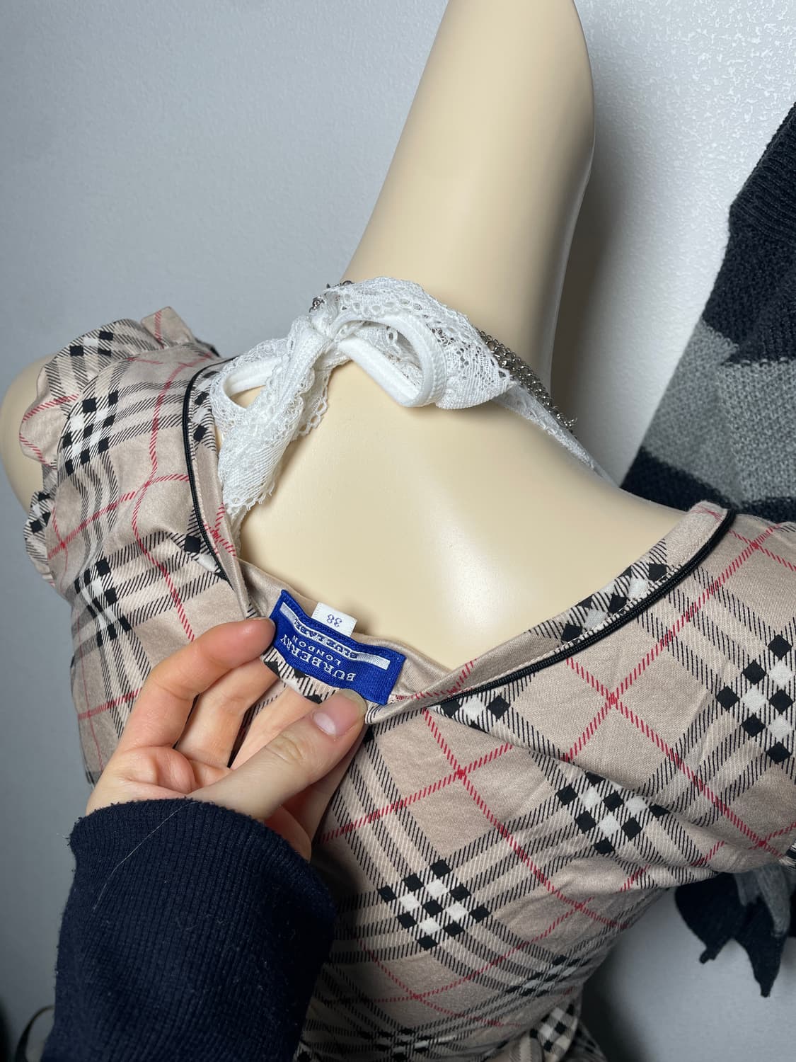 Burberry 버버리 블루라벨 베이지 나시탑 상품이미지6