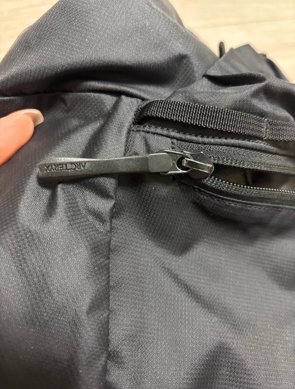 아크테릭스 헬리아드 10L 블랙 상품이미지4