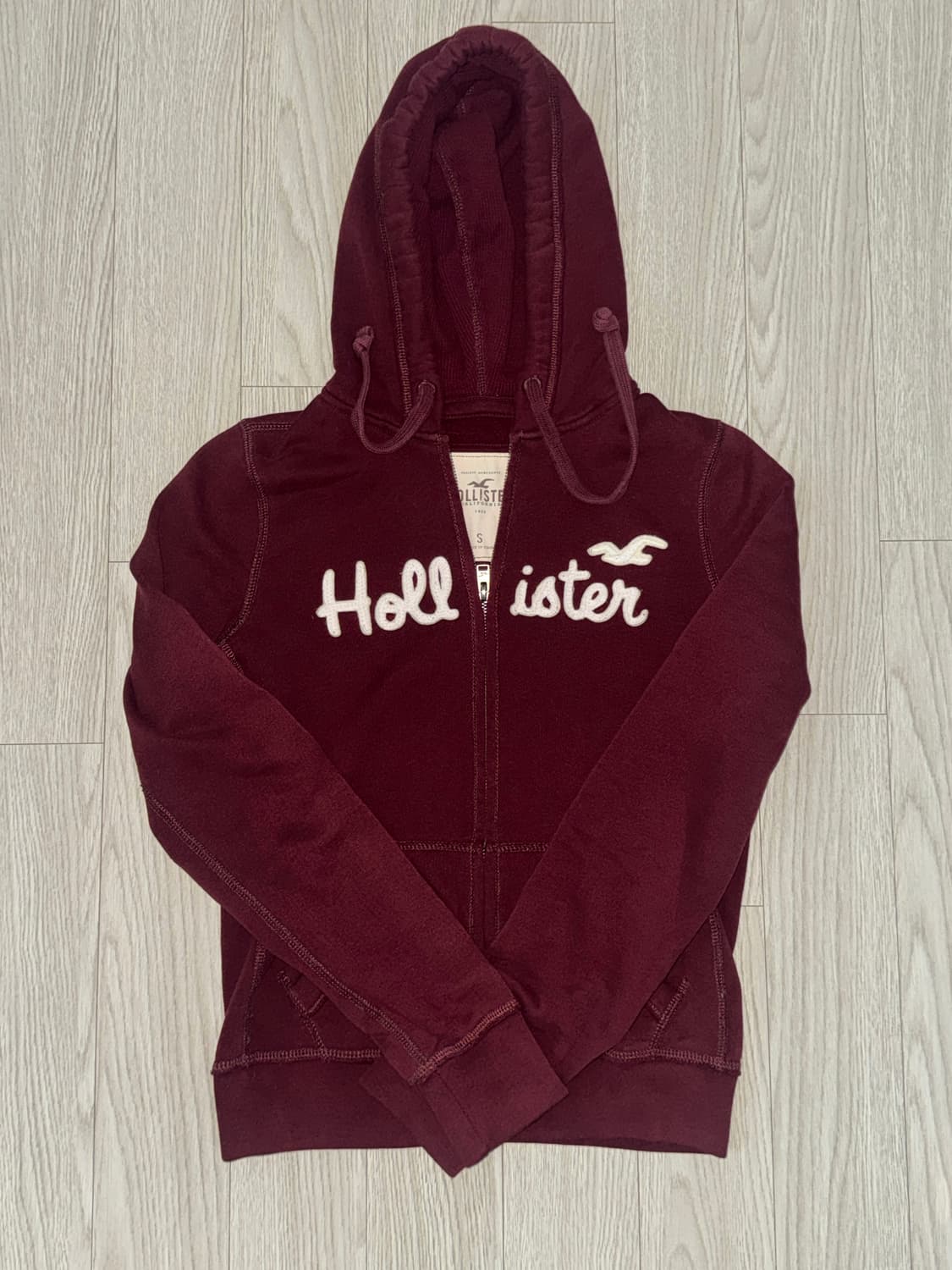 홀리스터 버건디 딱붙핏 후드집업 s 상품이미지1
