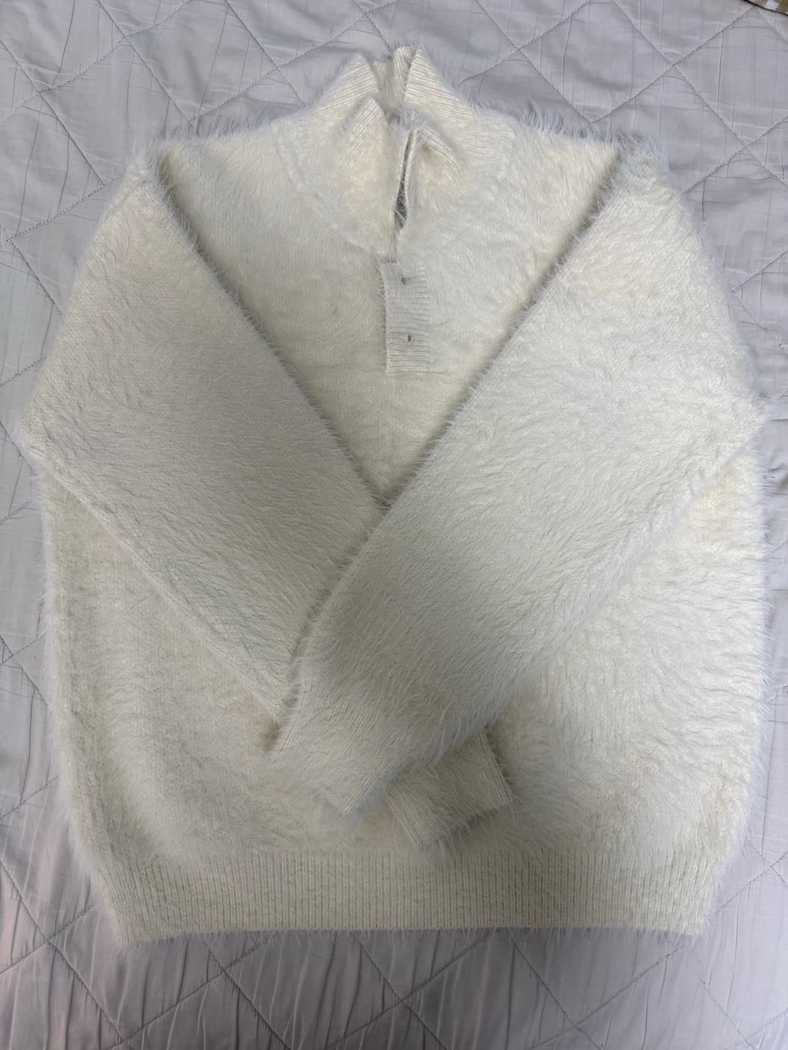 오아시스 모헤어 버튼 카라 니트  상품이미지1