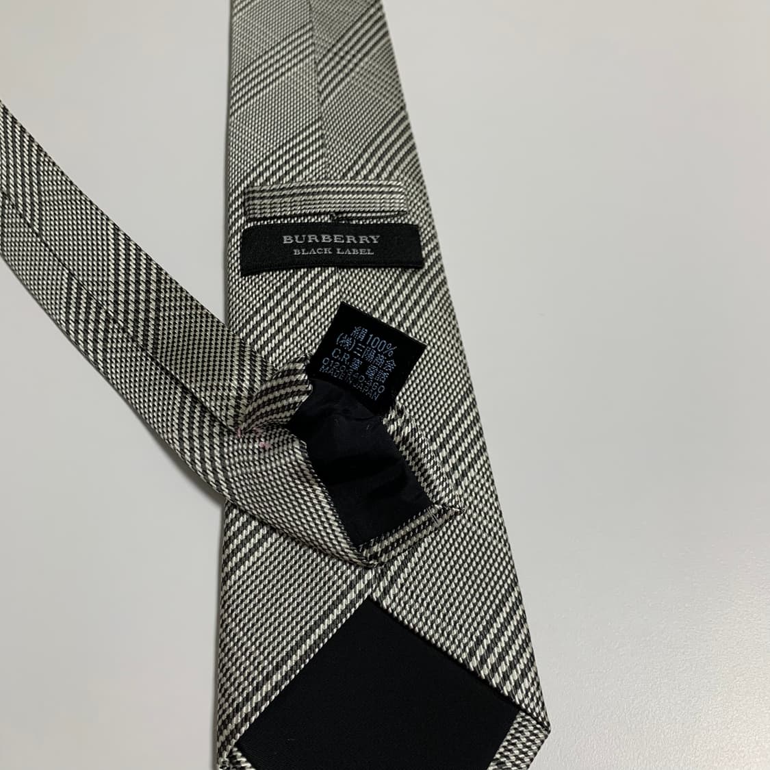 버버리(BURBERRY) 노바체크 명품넥타이 블랙라벨 최상급 A+등급 상품이미지7