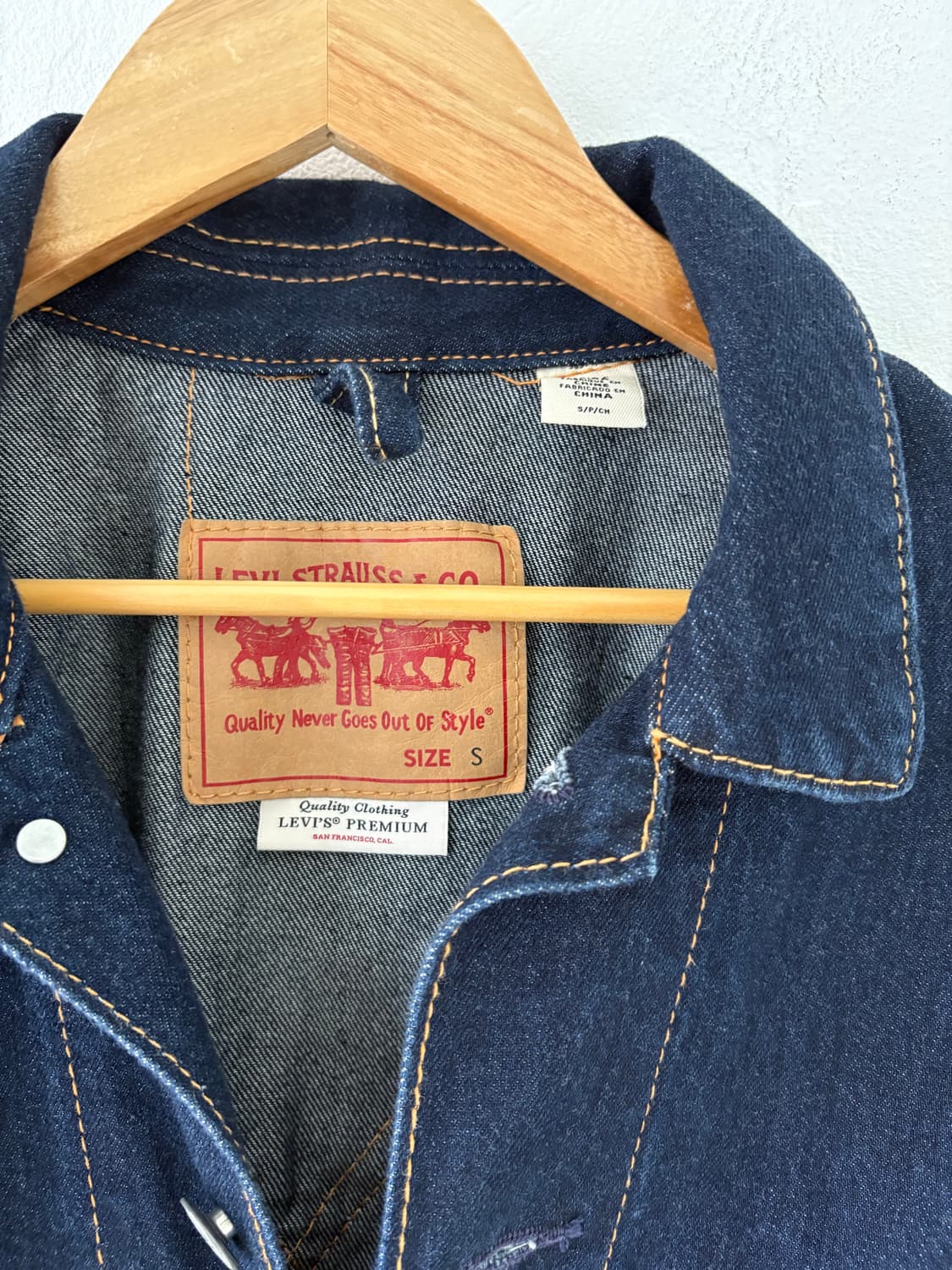 Levis Premium Type 1 Denim chore jacket. 상품이미지3