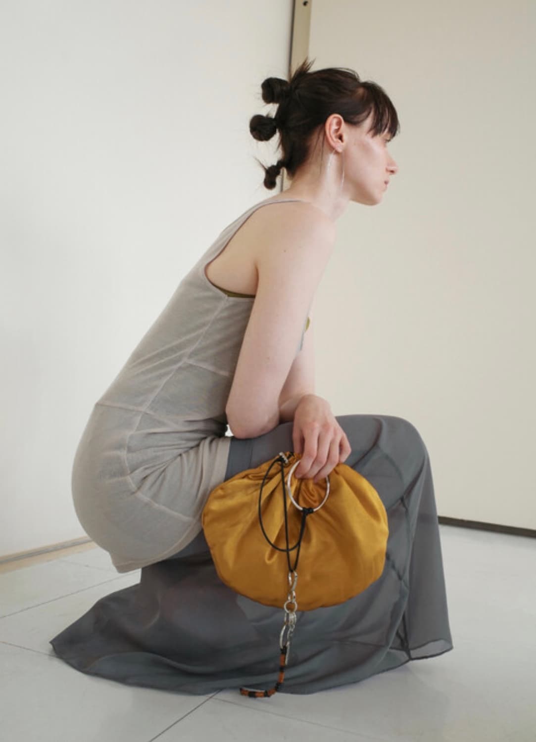 (새상품) 디파블로 베이지 슬리브리스 나시 원피스 탑 상품이미지2