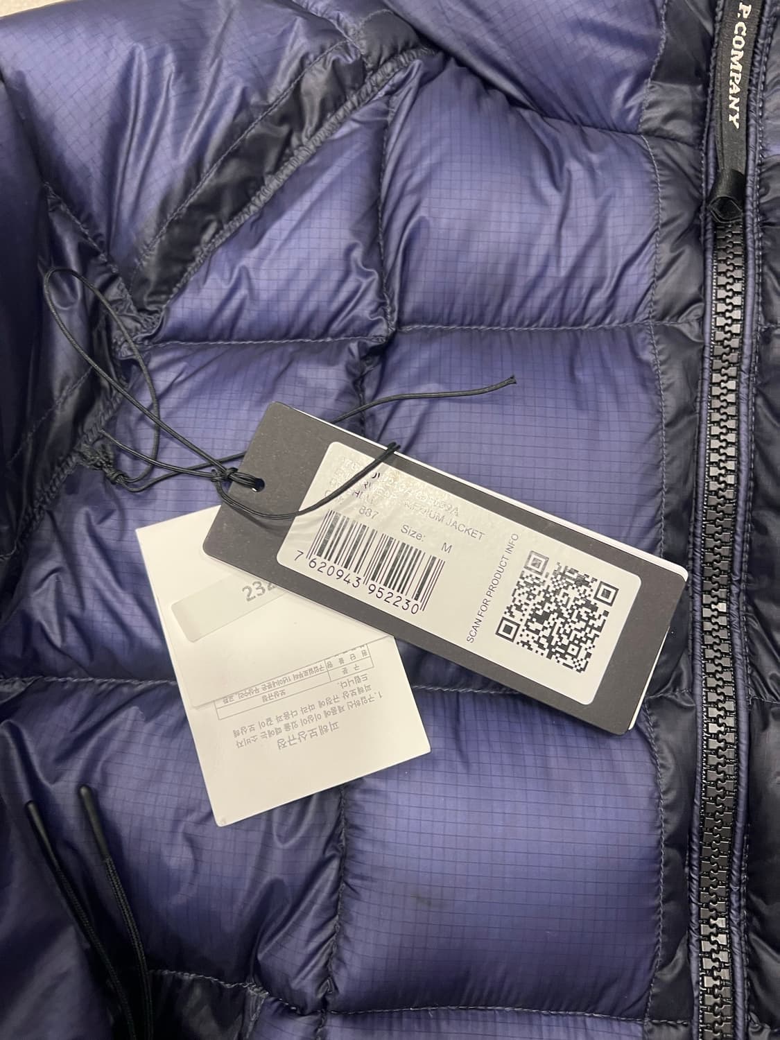 C.P. 컴퍼니 D.D. 쉘 후드 다운 자켓 이클립스 블루 - 25FW 상품이미지2