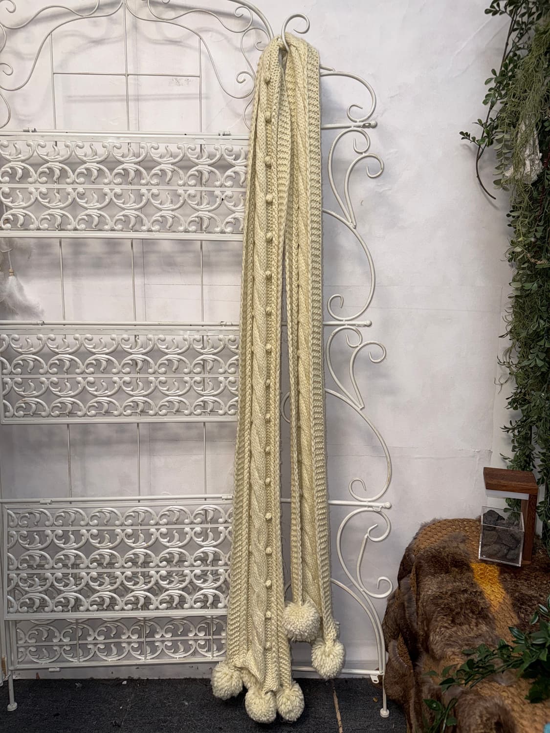 Ivory twist knit ball maxi muffler 상품이미지3