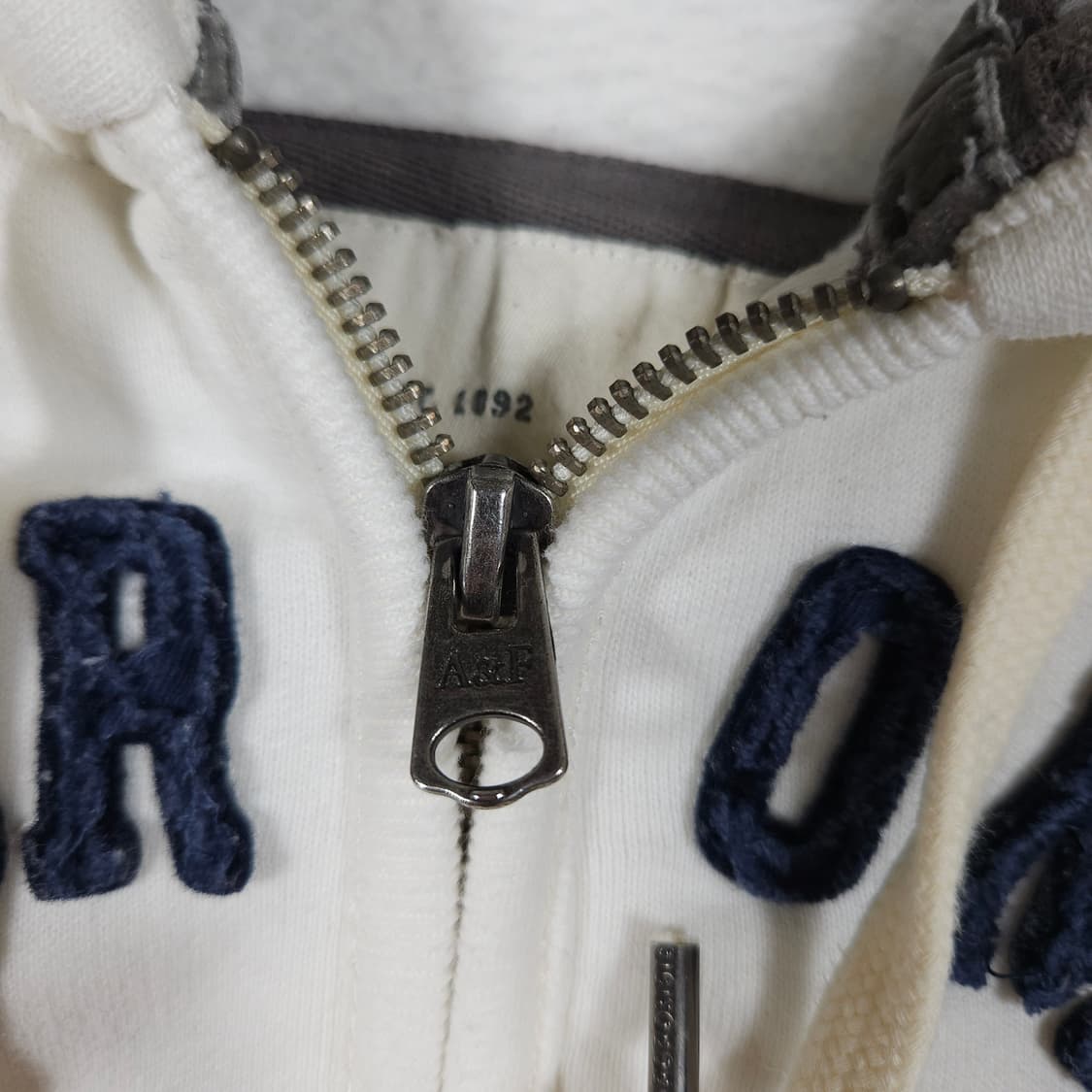 아베크롬비 화이트 후드집업  상품이미지3