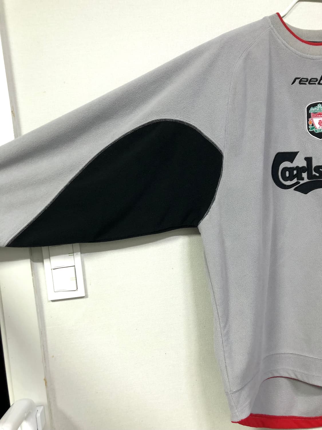 리복 x 리버풀FC 칼스버그 레어 플리스 스웻셔츠 맨투맨 _ 그레이 상품이미지2