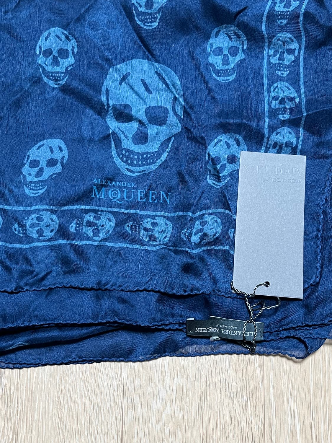 @새상품@ 알렉산더 맥퀸 스컬 실크 스카프 상품이미지2