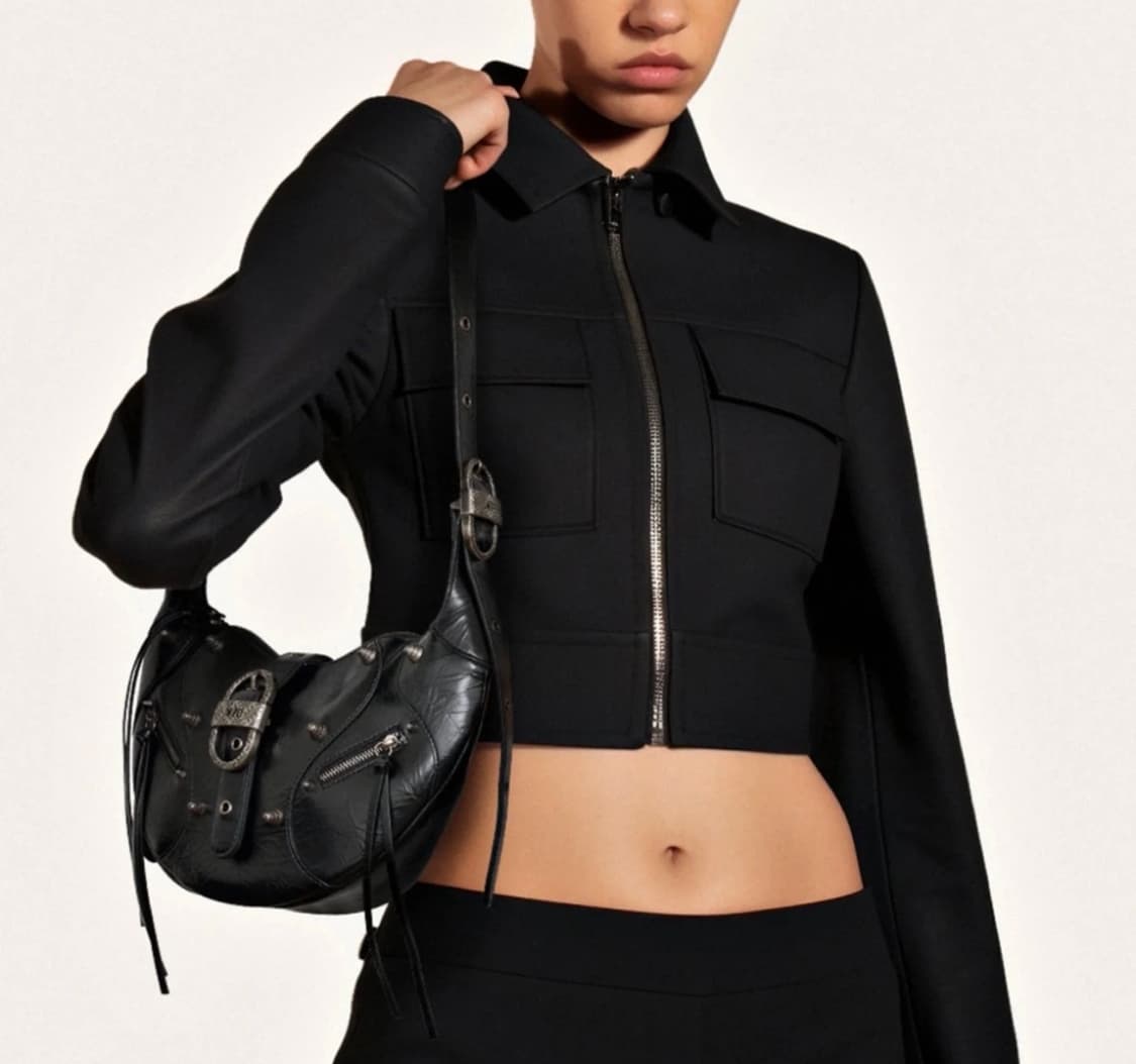 [JW PEI] Tessa 크러쉬드 숄더백 - 블랙 팝니다 상품이미지8