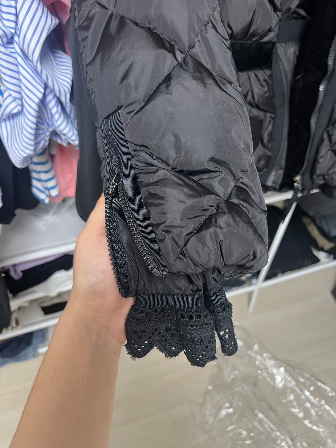 몽클레어 마리 숏패딩 드라이후 급처 상품이미지3