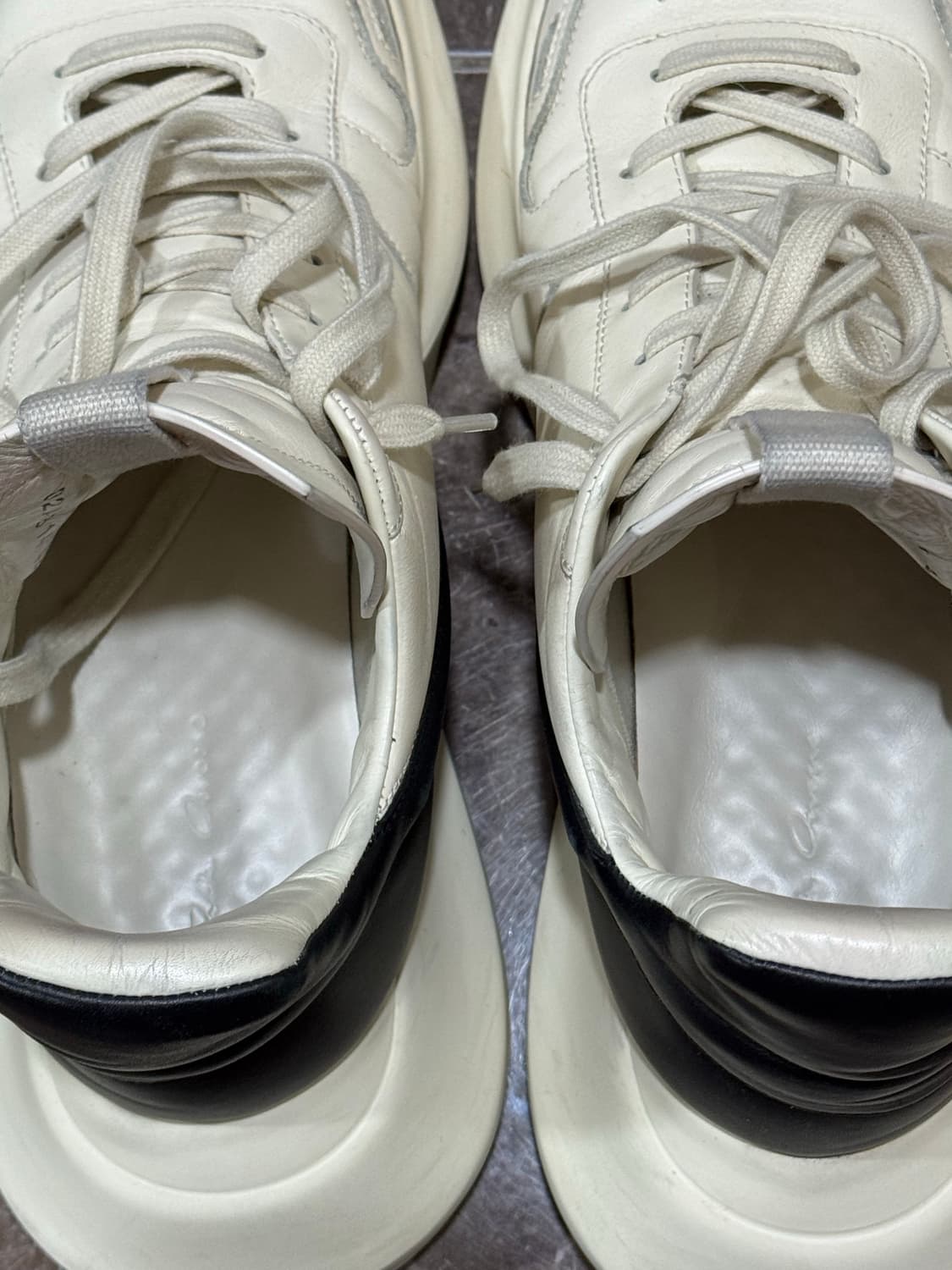 릭 오웬스 게스 러너 스니커즈 275  상품이미지9