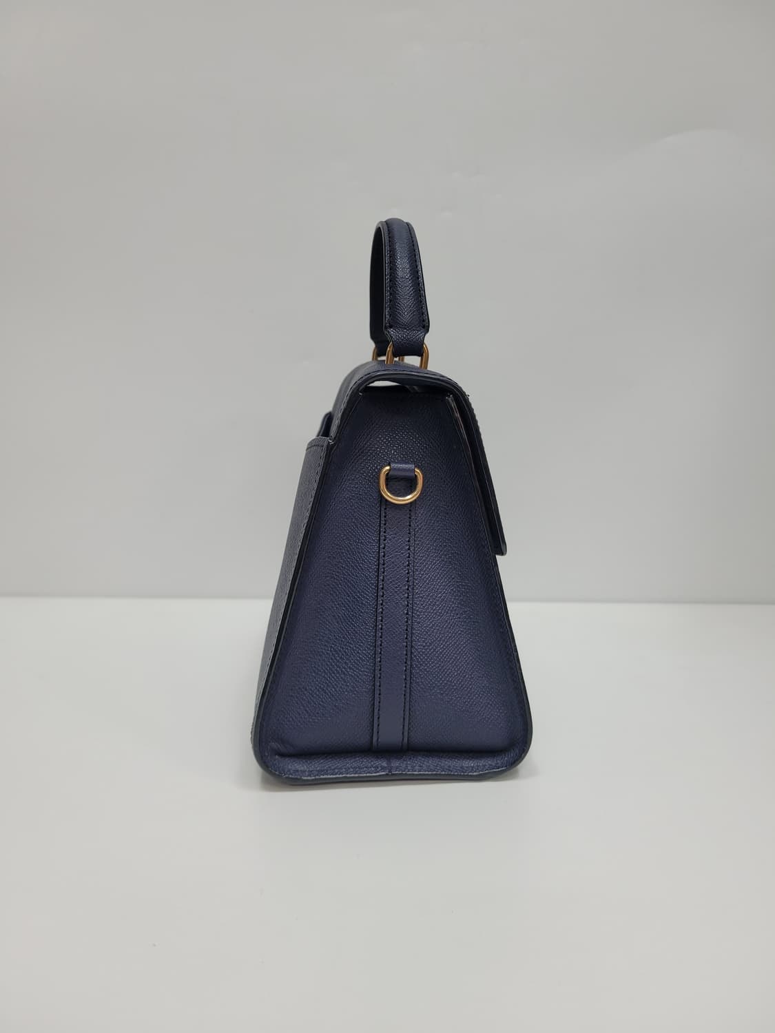 BEAN POLE 20FW 빈폴 블링 사첼백 / 가죽 블랙
 상품이미지4