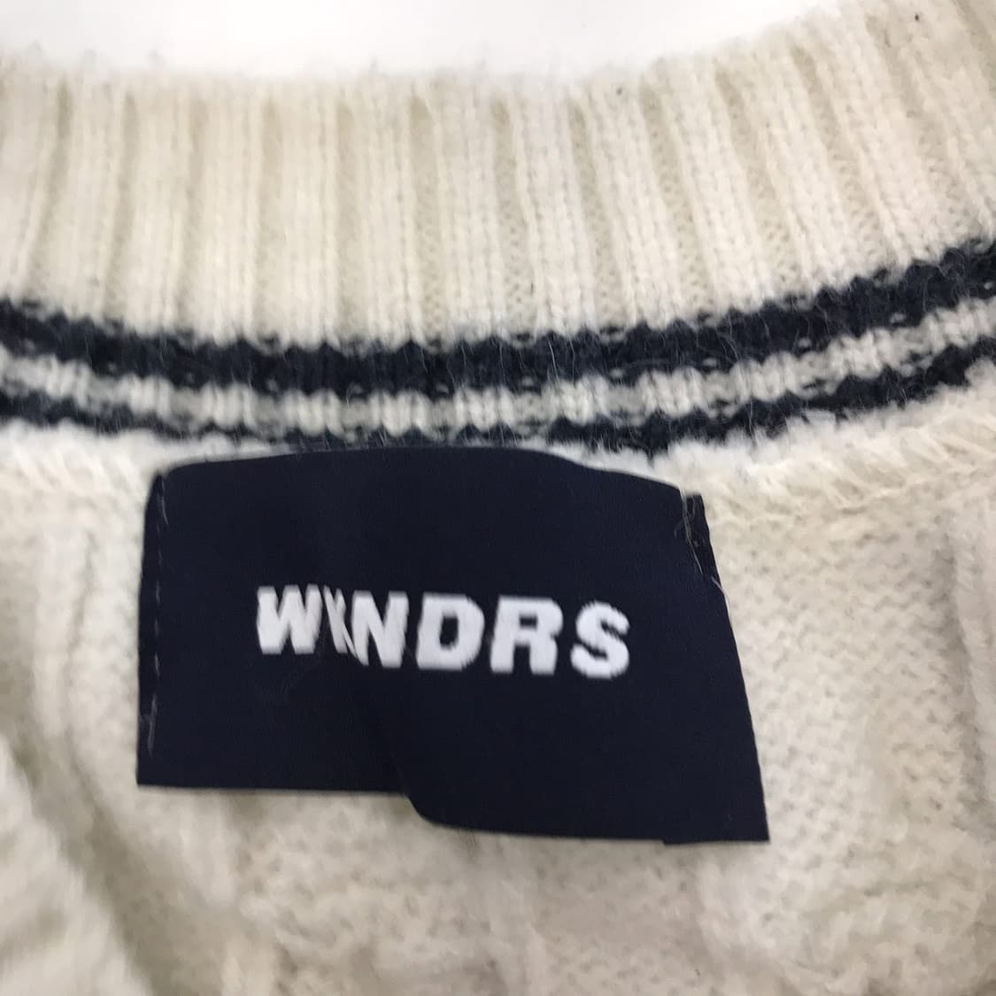 위캔더스 WKNDRS 넥케이블 브이넥니트 [L] 상품이미지5